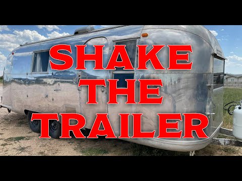 SHAKE THE TRAILER (acoustic live performance)