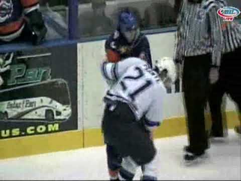 Matt Martin vs Alex Plante