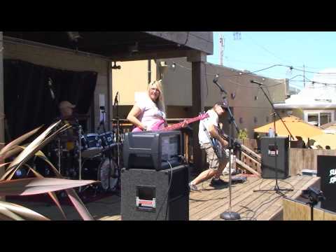 KFJC - The Mighty Surf Lords - Taipeh Tower Chase - 2013-05-18