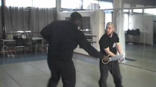 preview picture of video 'Self Defense & wing Chun Essonne.wmv'