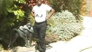 Download lagu Simon Mtemba Wathi Muvange  Video (AEKL4) mp3