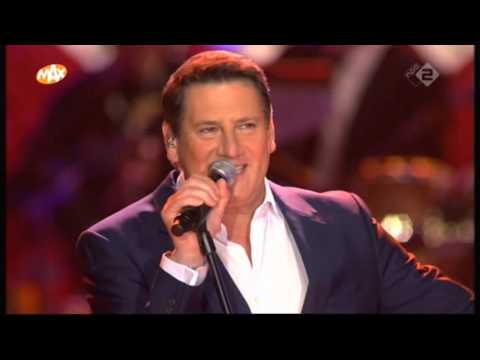 Tony Hadley @ Max Proms 2015 'That's life'