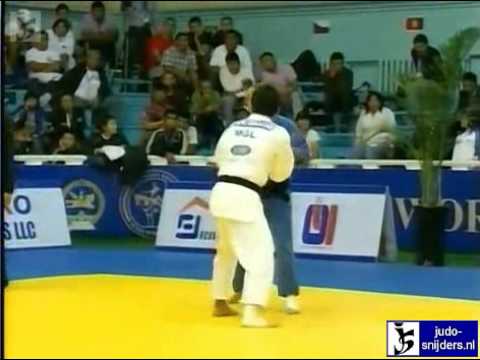 Khishigbayar Buuveibaatar (MGL) - Denis Lavrentiev (RUS) [-66kg] bronze