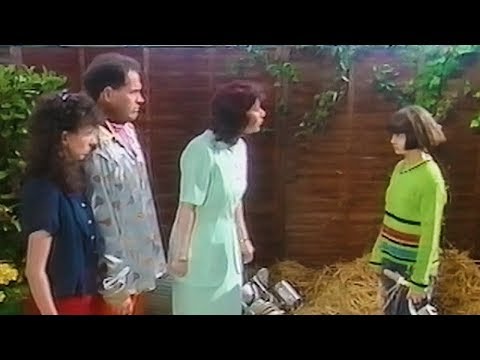 Mike and Angelo S11E1 (1999) - FULL EPISODE