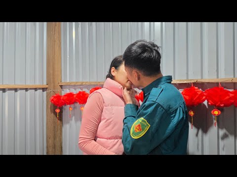 Those were the days when we first met and got to know Linh, and feelings began to blossom.