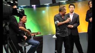 Download lagu D'lloyd Menyanyi Mengapa Harus Jumpa di TV3 w/Lyrics mp3 Download lagu D'lloyd Menyanyi Mengapa Harus Jumpa di TV3 w/Lyrics mp3