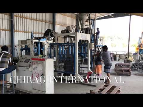 Hydraulic fly ash brick making machine