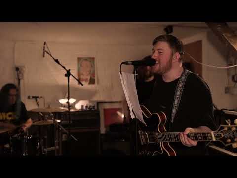 Crawl - Kings Of Leon (Meet Arthur LIVE Cover)