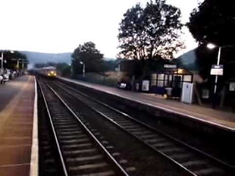 56311 + 56312 Passes Edale on 6Z17 to Leeds Stourton 10.8.12.MOV
