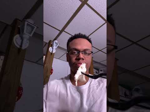 TRYING SNICKERS ICE CREAM!!!🍦