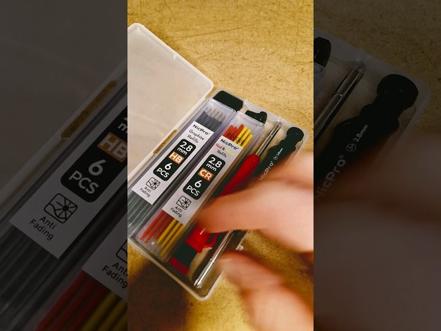 Vídeo relacionado con Nicpro 5 Piezas Portaminas Artísticos, Lápices de Dibujo Metal 0,3, 0,5, 0,7, 0,9, Portaminas de Grafito 2 mm con 9 Recambios de tubos (color 4B 2B HB 2H) para Escribir Bocetos