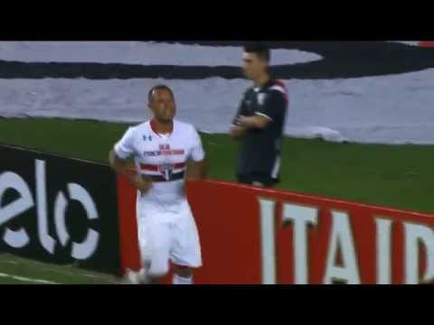 Gol de Luis Fabiano contra o Vasco 23/09/15 São Paulo 3 x 0 Vasco - Copa do Brasil 2015