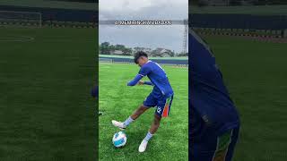 Download lagu Banana Kick 🍌#CurveBall #MasHazard #Shorts mp3