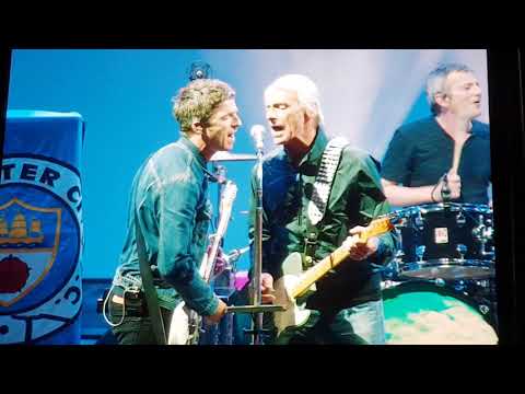 Noel Gallagher's High Flying Birds ft Paul Weller - A Town Called Malice (live at Bristol Downs)