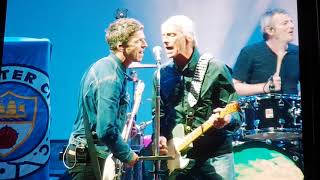 Noel Gallagher&#39;s High Flying Birds ft Paul Weller - A Town Called Malice (live at Bristol Downs)