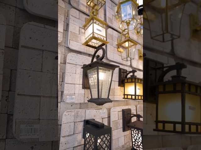 فانوس جداري بني شكل معين بزجاج مزخرف