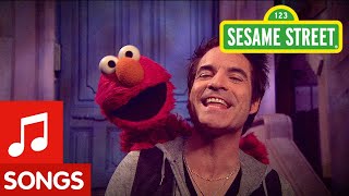 Sesame Street: Train Sings &quot;Five By&quot;