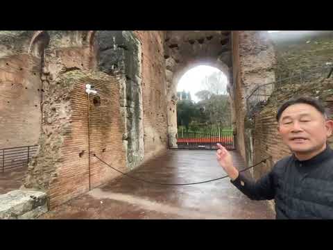 Lee sungho in Italy -Rome -Collesuem 