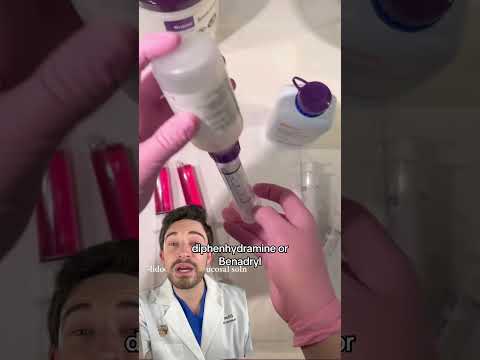 MAGIC MOUTHWASH GETS MADE #pharmacy #compoundingpharmacy #compounding #pharmacist #doctorreacts