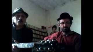 "Une bonne paire de claques" pompas et solo