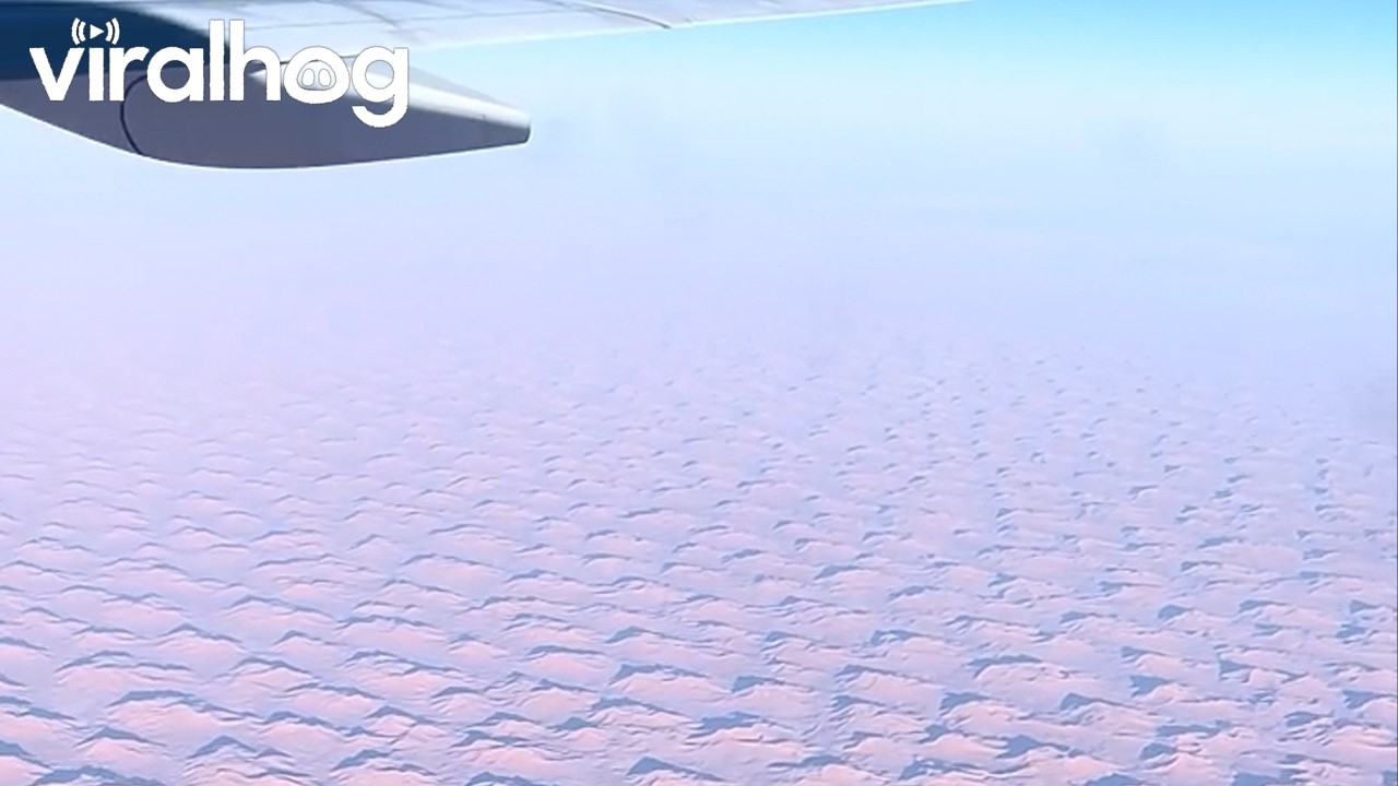 Flying Over the Sahara Desert || ViralHog