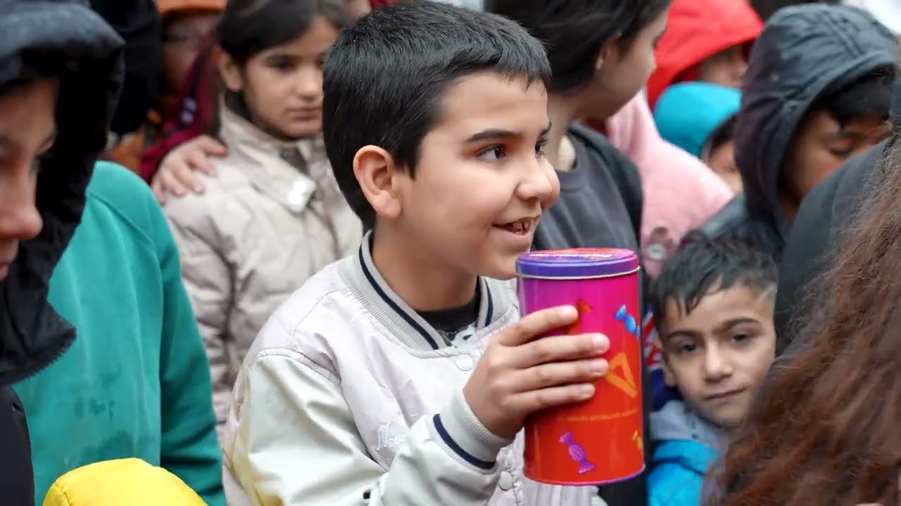 MERSİN BÜYÜKŞEHİR’DEN 13 İLÇEDE 60 BİN ÇOCUĞA BAYRAM HEDİYESİ