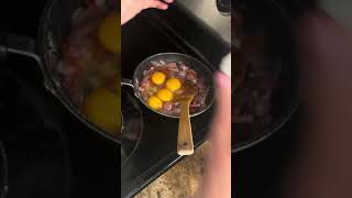 Download lagu Cooking eggs mp3 Download lagu Cooking eggs mp3