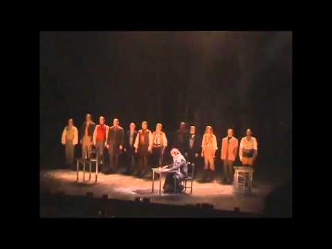 Dunkles Schweigen An Den Tischen, Berlin 2004