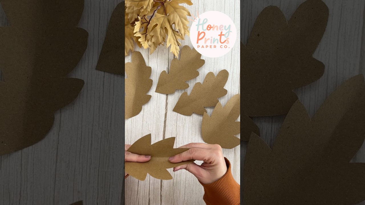🍂DIY Fall Paper Leaf Garland! #papercrafts