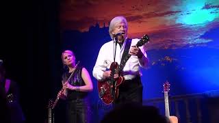 Justin Hayward: Land of Make Believe