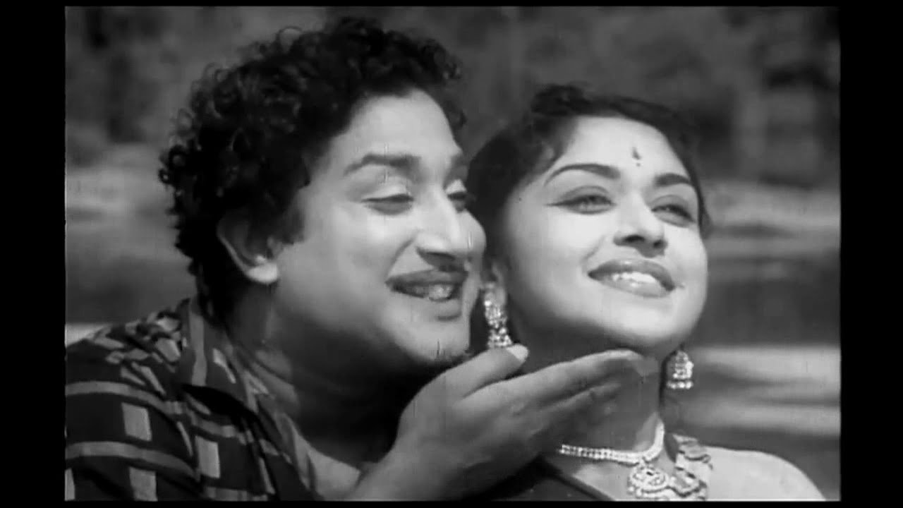 Idai Kai Irandil Aadum Song Lyrics | Vidivelli