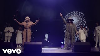 Tasha Cobbs Leonard, Natalie Grant - Jesus What A Friend (Reprise) [Performance Video]