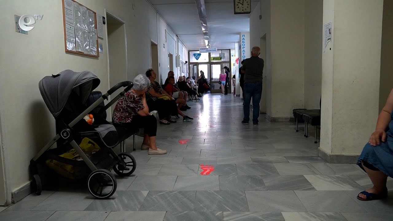 Четирима родители в Кърджали са глобени заради отказ да ваксинират децата си