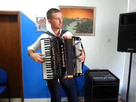 Pozdravi je pozdravi. Arnold Karamatić harmonika Guerrini Superior 2 President Elegant ORO