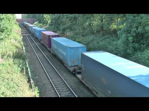 66421 on 4Z50, 08:40, Daventry - Grangemouth intermodal - diverted
