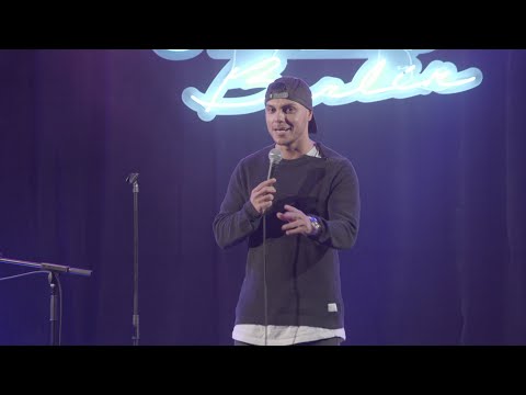 Pinkeln im Flixbus - Osan Yaran  | Comedy Studio Berlin