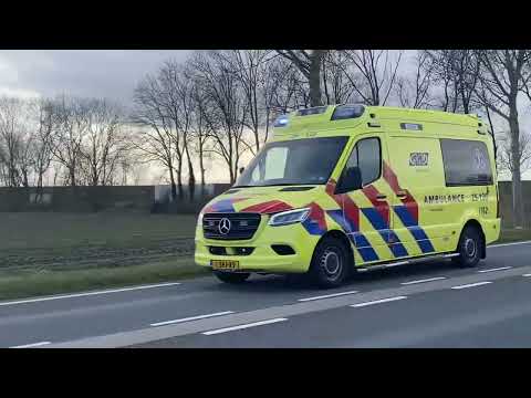 A1 Ambulance25-120 met spoed ziekenhuis #ambulance #urk #112