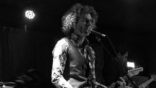 Les Trois Tetons - River Boat Gipsy (Live)