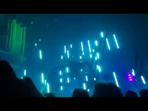 Alan Walker – Stranger Things & Hymn f/t Weekend live Paradiso Amsterdam (6-12-2018) Different World