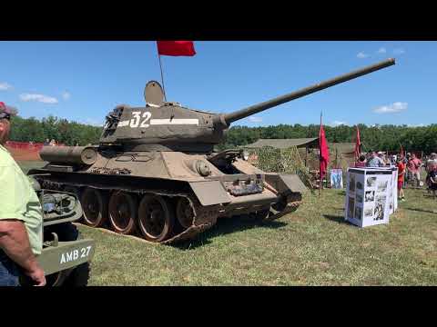 T-34-85 tank startup