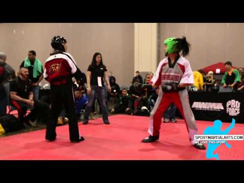 Whitney Hunneycut vs Amanda Law - Women's Sparring - Amerikick Internationals 2015