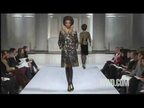 WWD:  Oscar De La Renta, RTW Fall 2009