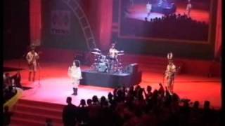 Download lagu KOTAK BERAKSI.mp4 mp3