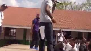 Wyre Performs She Say Dat