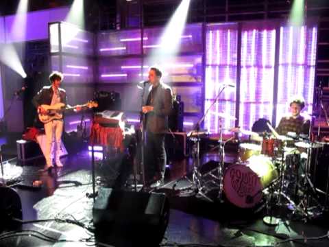Golden Silvers rehearsing "True No9 Blues" for Later With Jools