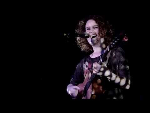 Lisbee Stainton - Girl On An Unmade Bed - Live at Whisky Sessions