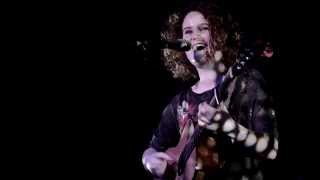 Lisbee Stainton - Girl On An Unmade Bed - Live at Whisky Sessions