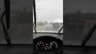 Download lagu Story' WA bawa mobil Pajero sport siang hari hujan deras mp3