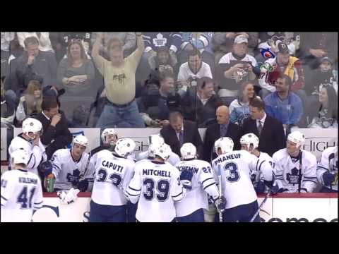 Penguins Fan directing traffic behind The Leafs Bench - Mar 28th 2010 (HD)