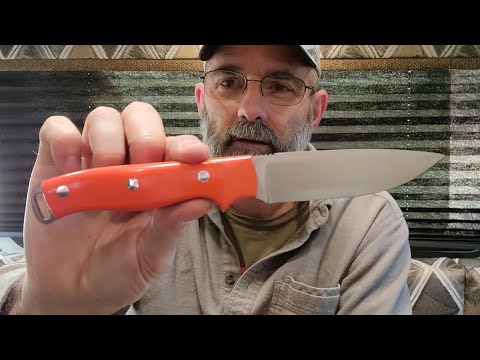 Was Mors Kochanski Right About This Survival Knife Feature? Bushcraft knife.
